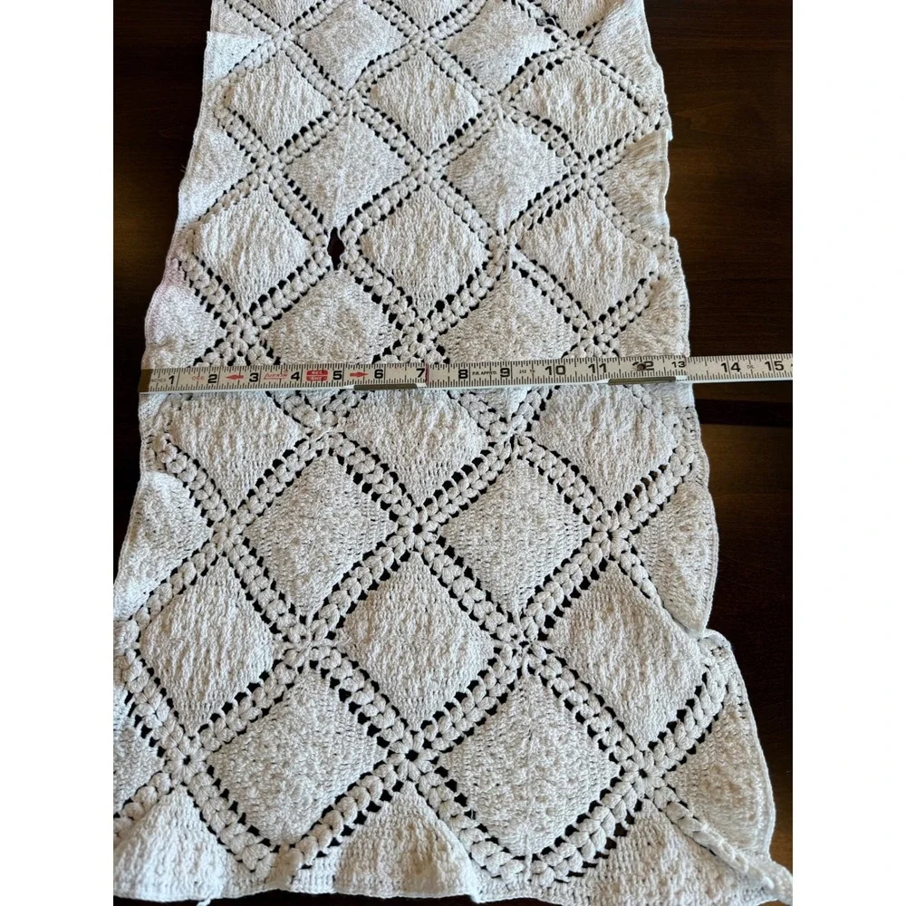 Vintage White‎ Crochet Table Runner Diamond Popcorn Stitch Boho Farmhouse 43x13